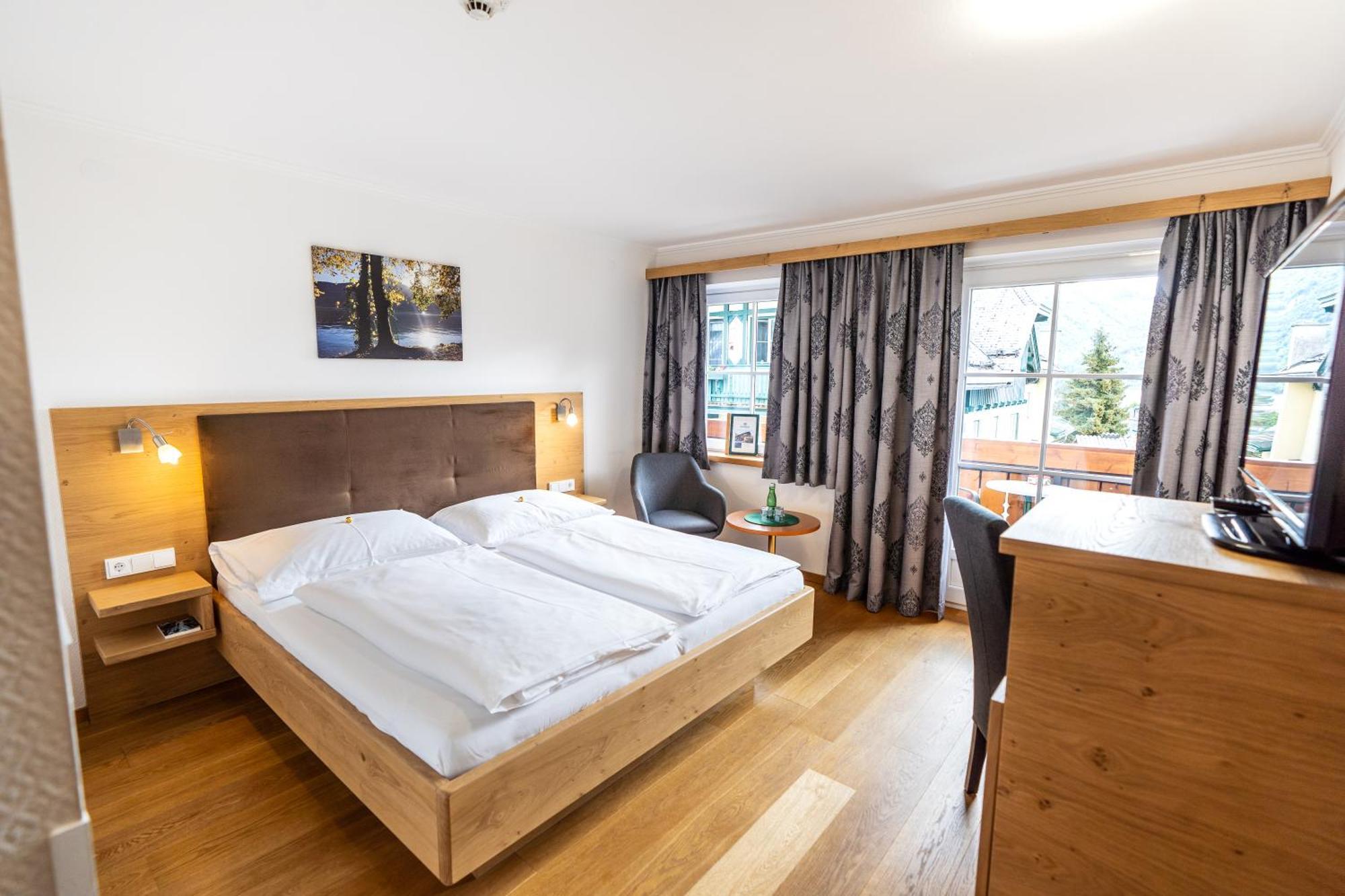 Hotel-Garni Schernthaner Sankt Gilgen Bagian luar foto