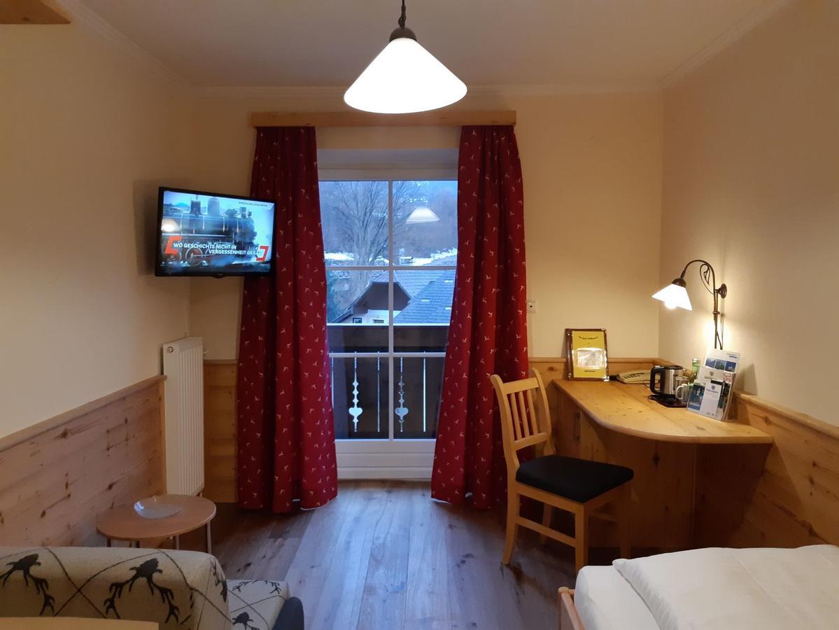 Hotel-Garni Schernthaner Sankt Gilgen Bagian luar foto