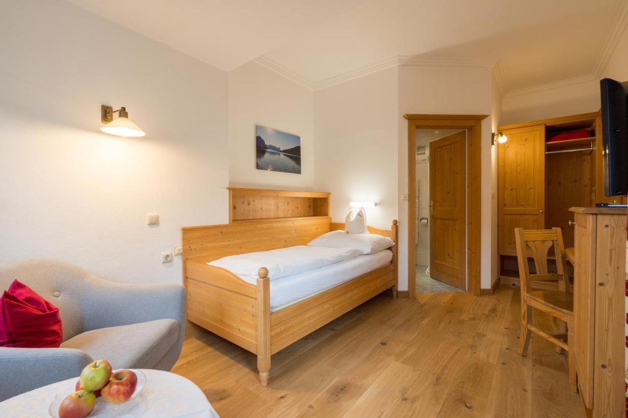 Hotel-Garni Schernthaner Sankt Gilgen Bagian luar foto